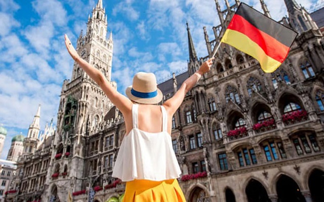 Đi tour du lịch Đức nên mặc gì? Kinh nghiệm chọn trang phục hữu ích