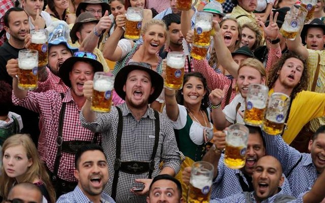 Trải nghiệm những lễ hội văn hóa đặc sắc trong tour du lịch Đức