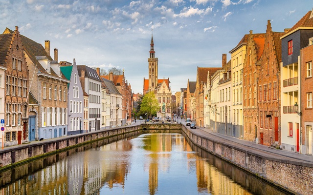 Kinh nghiệm du lịch Bỉ tự túc 2023 ăn gì, chơi gì, lưu trú ở đâu?